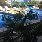 ホテル Lozenets Resort Hotel ロゼネッツ
