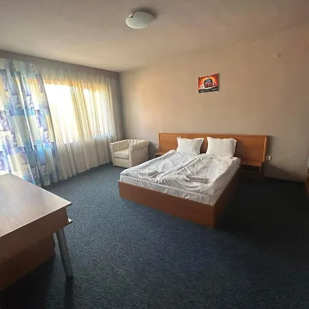 Отель Lozenets Resort Hotel 3*
