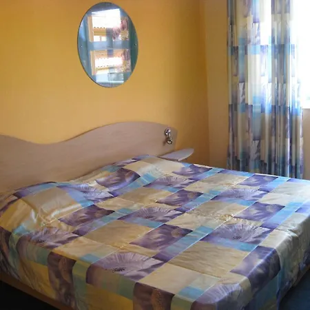 Отель Lozenets Resort Hotel 3*