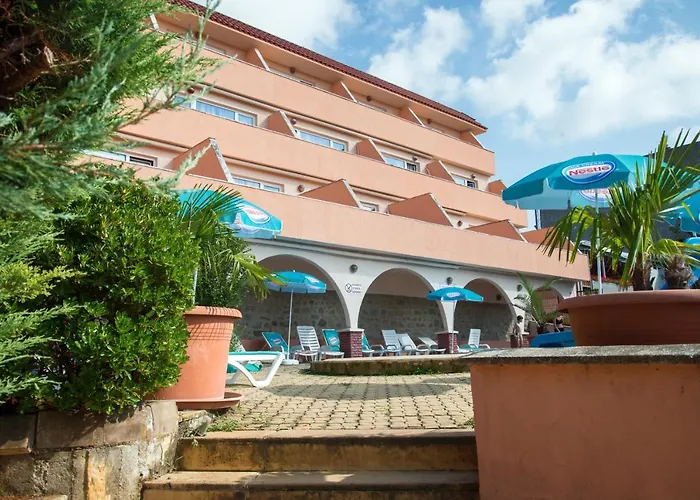 Hotel Lozenets Resort Hotel 3*